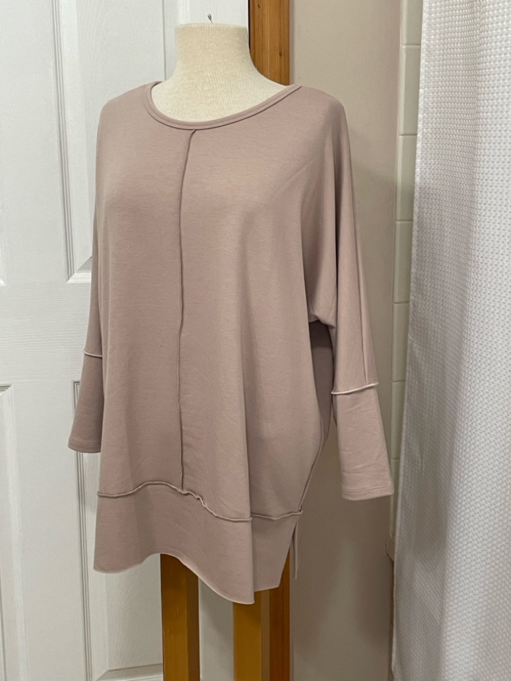 Spanx Dolman blush tunic size XLSwoop Neck Comfortable